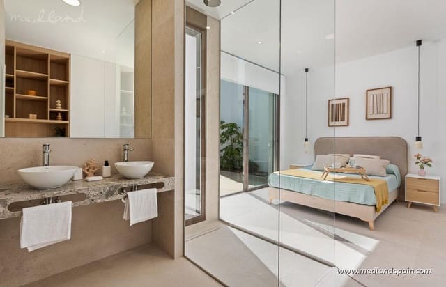 3 makuuhuone Huvila myytävänä paikassa Las Lomas de Rame - Bahía Bella, Los Alcázares mukana uima-altaan 
autotalli - 589 900 € (Ref: 9310807)