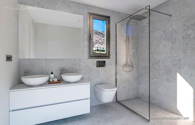 Chalet de 3 habitaciones en Golf Bahía, Finestrat en venta con piscina garaje - 695.000 € (Ref: 9312731)