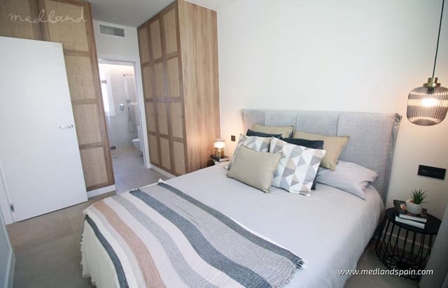 2 makuuhuone Huoneisto myytävänä paikassa Torre de la Horadada, Pilar de la Horadada mukana uima-altaan 
autotalli - 385 000 € (Ref: 9321770)