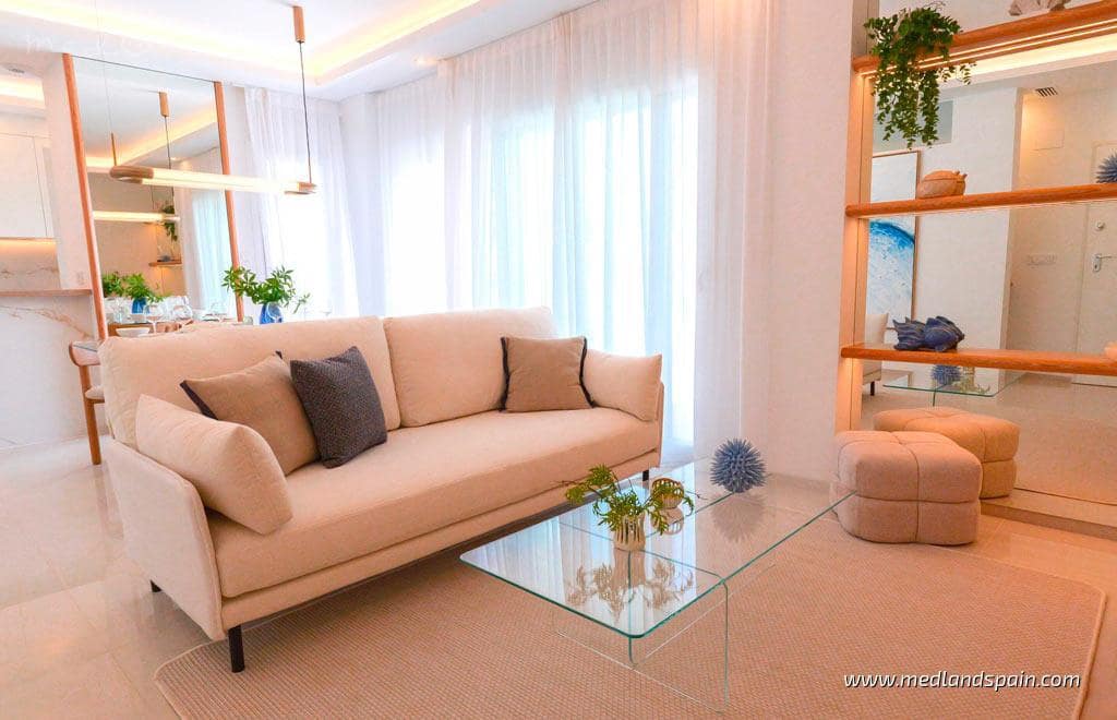 Apartamento de 3 habitaciones en Ciudad Quesada en venta con piscina garaje - 412.100 € (Ref: 9326339)