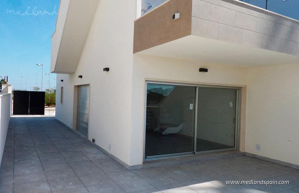 3 makuuhuone Omakotitalo myytävänä paikassa Pilar de la Horadada mukana uima-altaan 
autotalli - 370 000 € (Ref: 9334784)