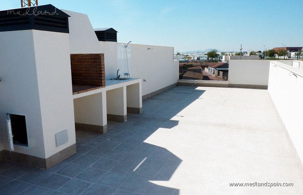 3 makuuhuone Omakotitalo myytävänä paikassa Pilar de la Horadada mukana uima-altaan 
autotalli - 370 000 € (Ref: 9334784)