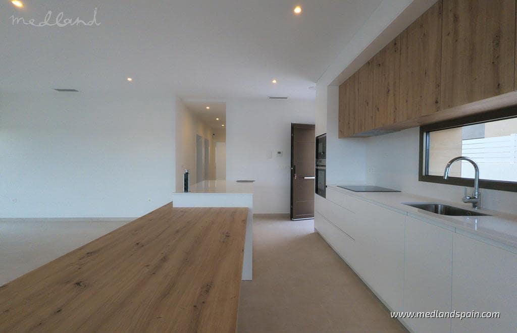 3 sypialnia Willa na sprzedaż w La Romana z basenem garażem - 450 000 € (Ref: 9337841)