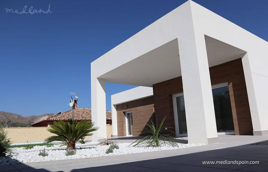 3 Zimmer Villa zu verkaufen in La Romana mit Pool Garage - 375.000 € (Ref: 9337844)