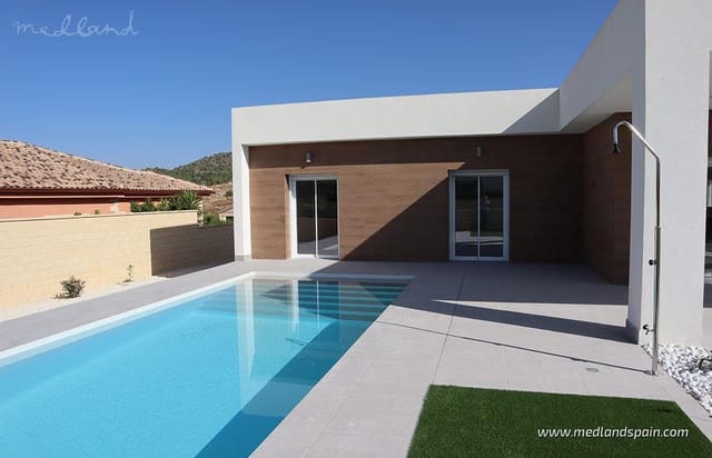 3 Zimmer Villa zu verkaufen in La Romana mit Pool Garage - 375.000 € (Ref: 9337844)