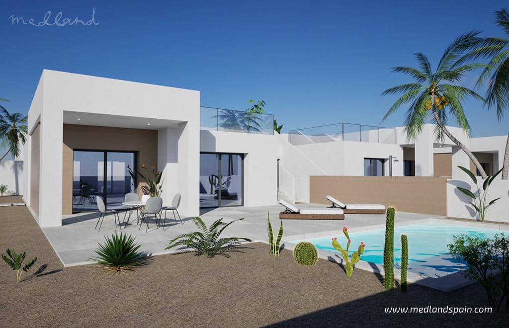 3 soveværelse Villa til salg i La Romana med swimmingpool garage - € 315.000 (Ref: 9337845)