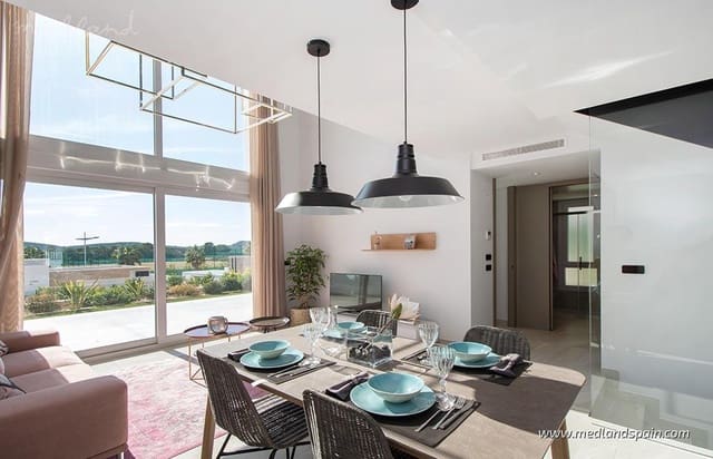 3 soveværelse Villa til salg i Algorfa med swimmingpool garage - € 599.000 (Ref: 9359022)