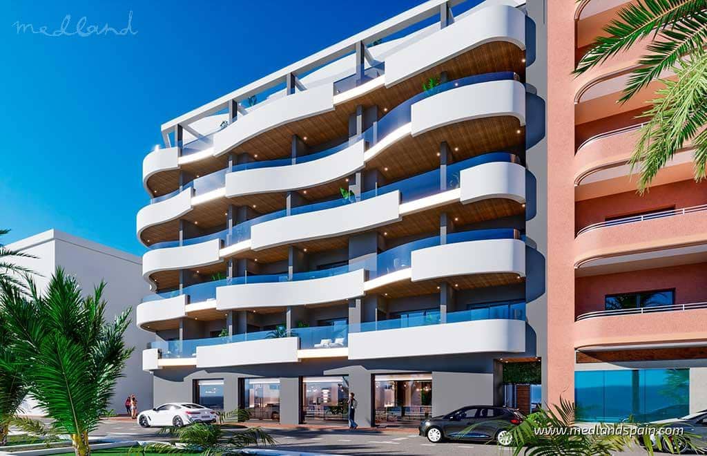 3 slaapkamer Appartement te koop in Torrevieja met zwembad - € 439.000 (Ref: 9371921)