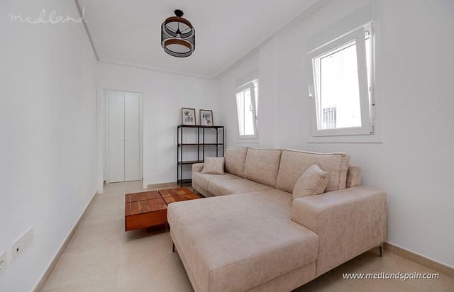 3 soveværelse Villa til salg i San Fulgencio med swimmingpool - € 275.000 (Ref: 9375098)