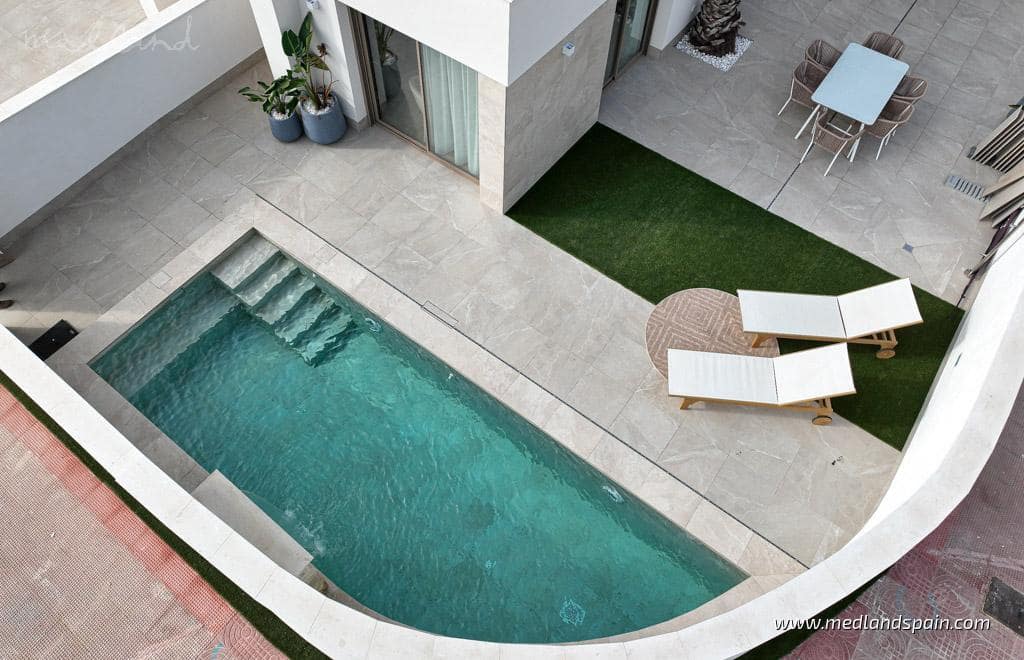 3 bedroom Villa for sale in Ciudad Quesada with pool garage - € 435,000 (Ref: 9385333)