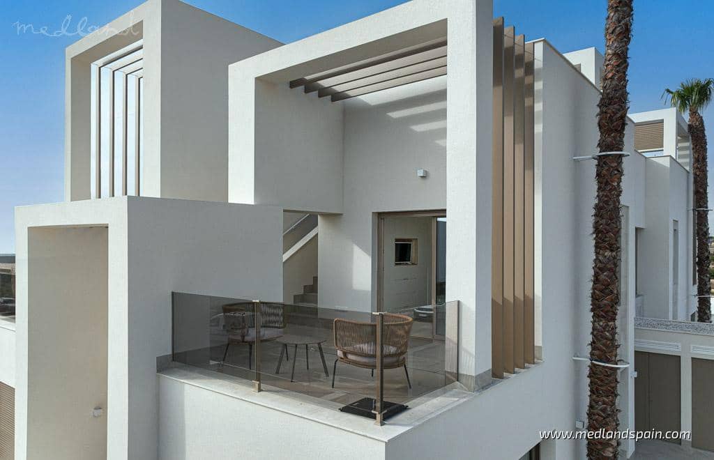 3 bedroom Villa for sale in Ciudad Quesada with pool garage - € 435,000 (Ref: 9385333)