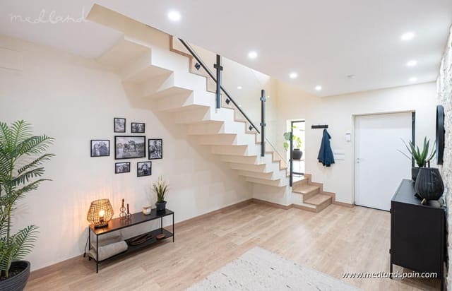 3 quarto Casa em Banda para venda em Dolores com piscina garagem - 350 000 € (Ref: 9387715)