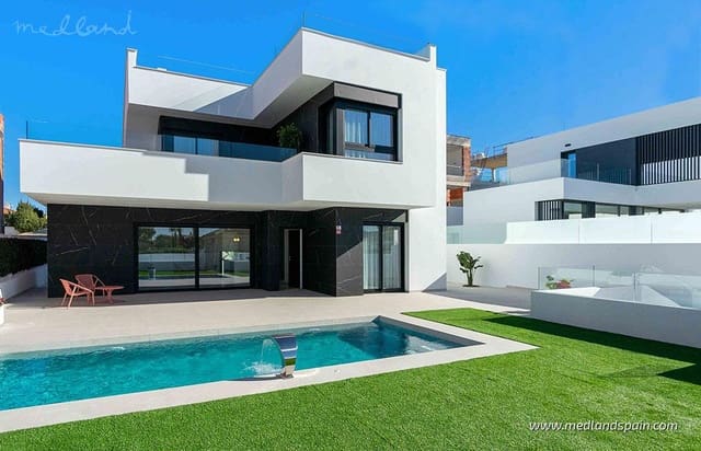 3 soveværelse Villa til salg i Ciudad Quesada, Rojales med swimmingpool garage - € 549.000 (Ref: 9387717)