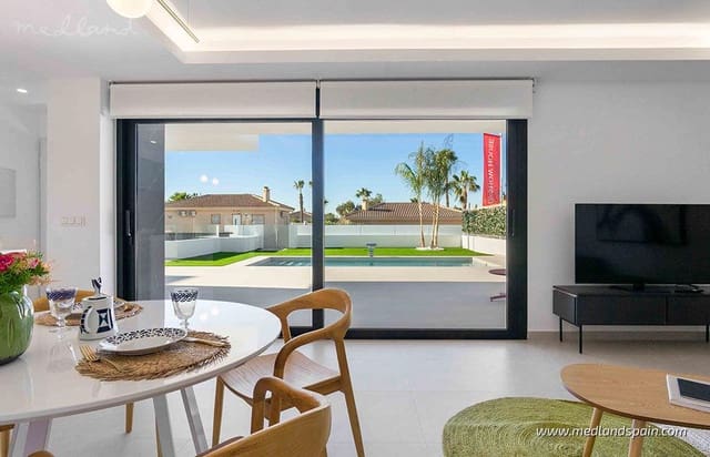 3 soveværelse Villa til salg i Ciudad Quesada, Rojales med swimmingpool garage - € 549.000 (Ref: 9387717)