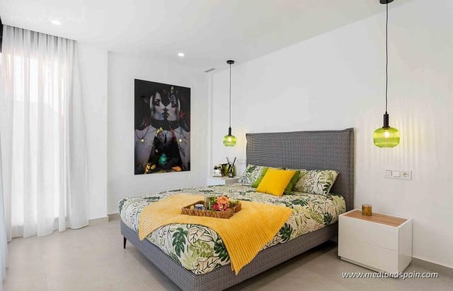 3 soveværelse Villa til salg i Ciudad Quesada, Rojales med swimmingpool garage - € 549.000 (Ref: 9387717)