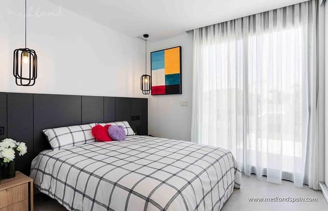 3 soveværelse Villa til salg i Ciudad Quesada, Rojales med swimmingpool garage - € 549.000 (Ref: 9387717)