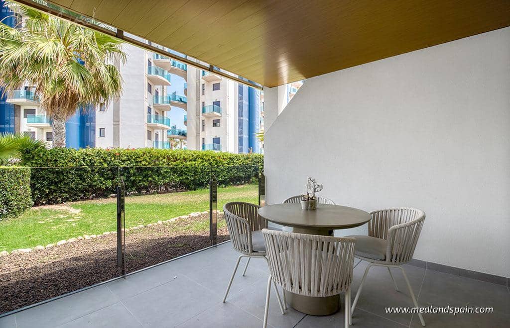 3 bedroom Apartment for sale in Punta Prima with pool garage - € 364,000 (Ref: 9387718)