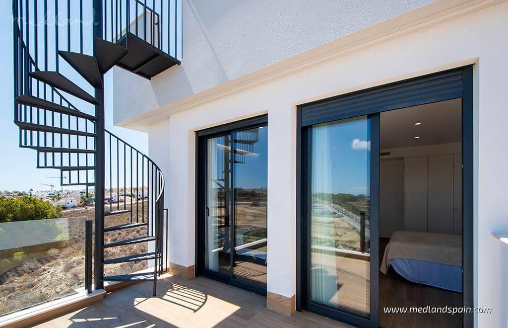 3 soveværelse Villa til salg i Algorfa med garage - € 520.000 (Ref: 9390419)