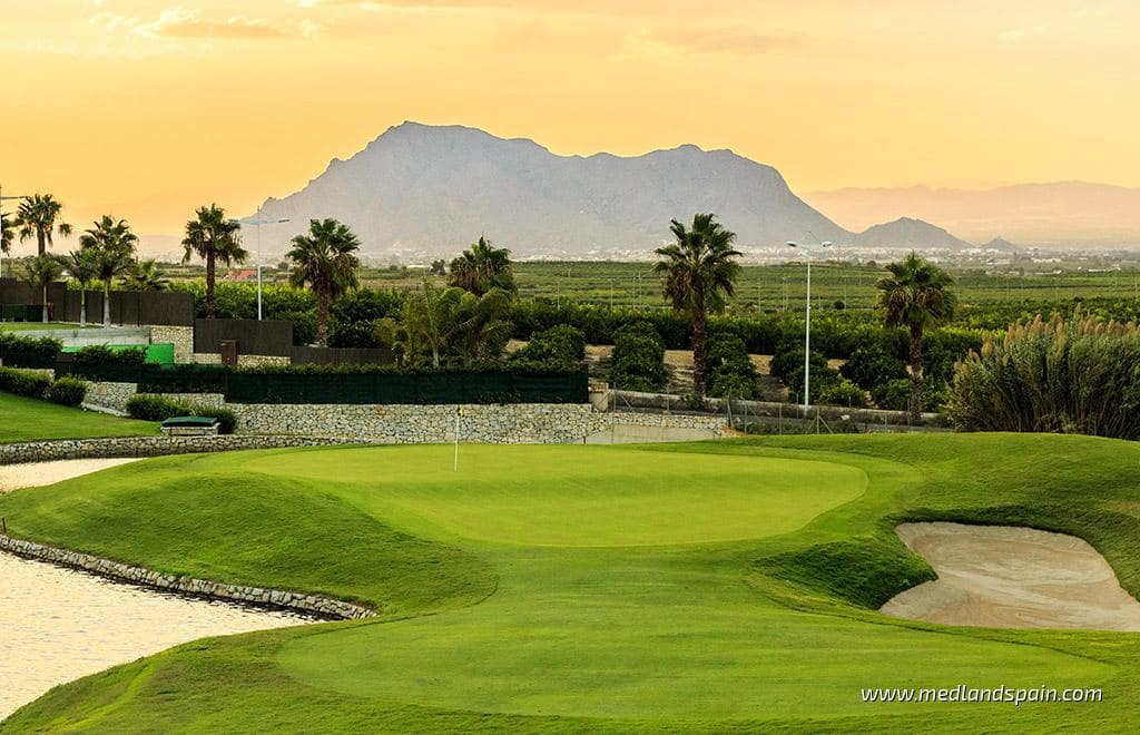 3 soveværelse Villa til salg i Algorfa med garage - € 520.000 (Ref: 9390419)