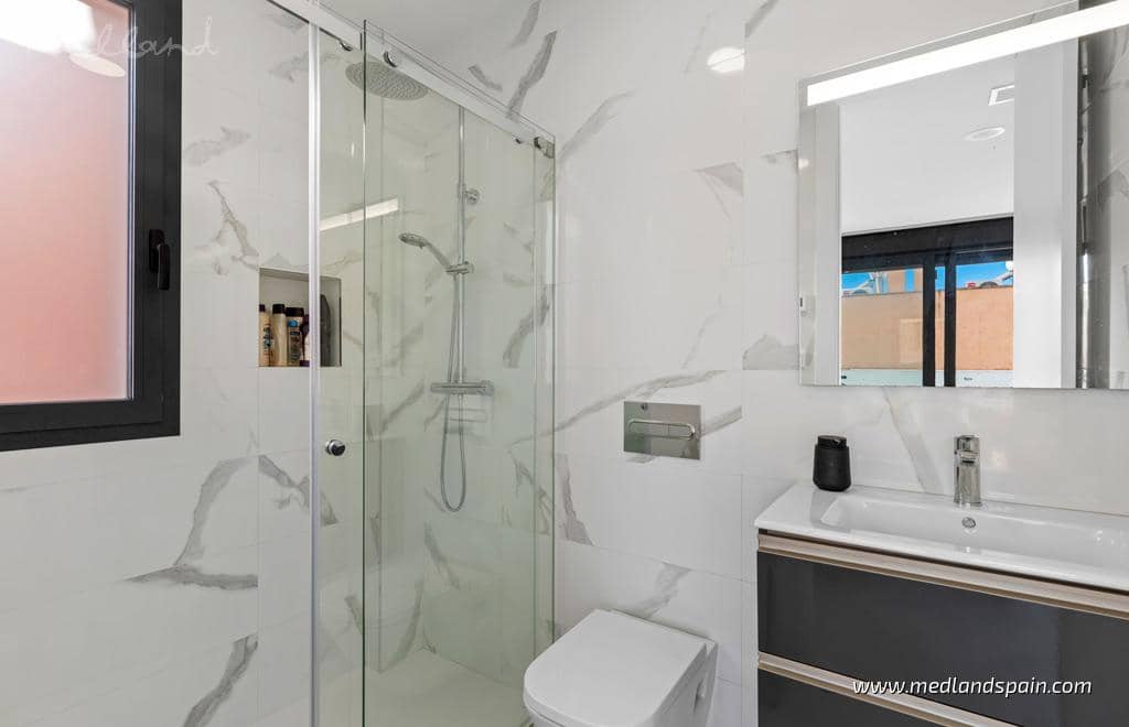 4 sovrum Villa till salu i Guardamar del Segura med pool garage - 507 050 € (Ref: 9390422)