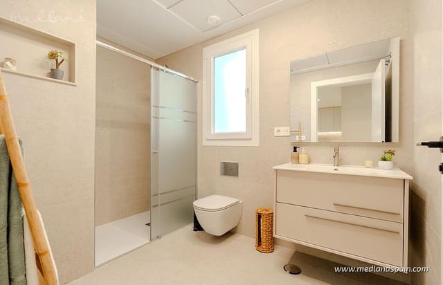 3 chambre Maison de Ville à vendre à Las Lomas de Rame - Bahía Bella, Los Alcázares avec piscine garage - 467 000 € (Ref: 9390423)