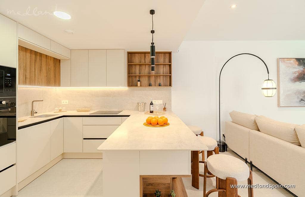 3 sypialnia Willa na sprzedaż w Los Alcazares z basenem garażem - 467 000 € (Ref: 9390423)