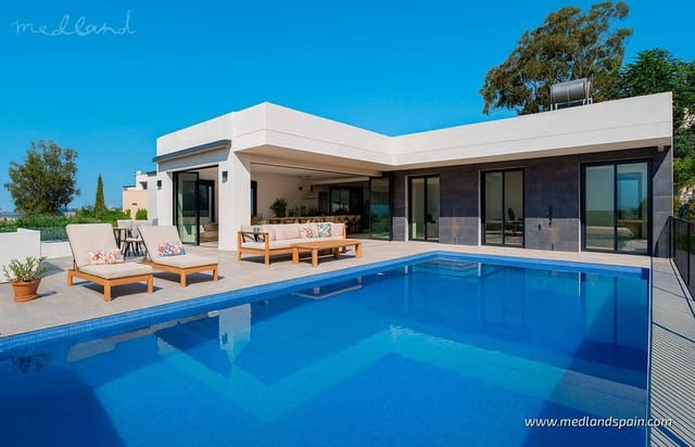 3 soveværelse Villa til salg i La Marina, Elche / Elx med swimmingpool garage - € 670.000 (Ref: 9395847)