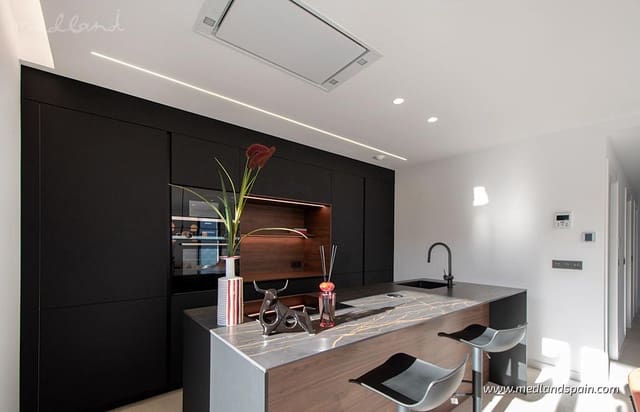 3 soverom Villa til salgs i Molina de Segura med svømmebasseng garasje - € 379 000 (Ref: 9403280)