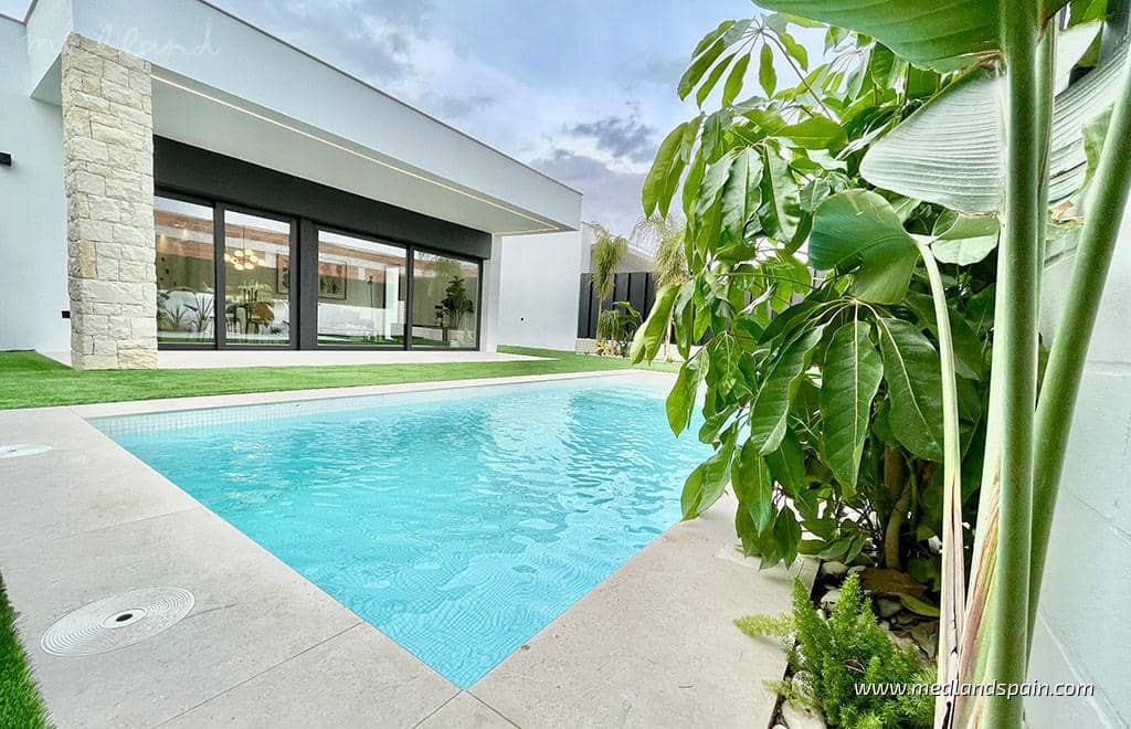 3 soverom Villa til salgs i Molina de Segura med svømmebasseng garasje - € 409 000 (Ref: 9403280)