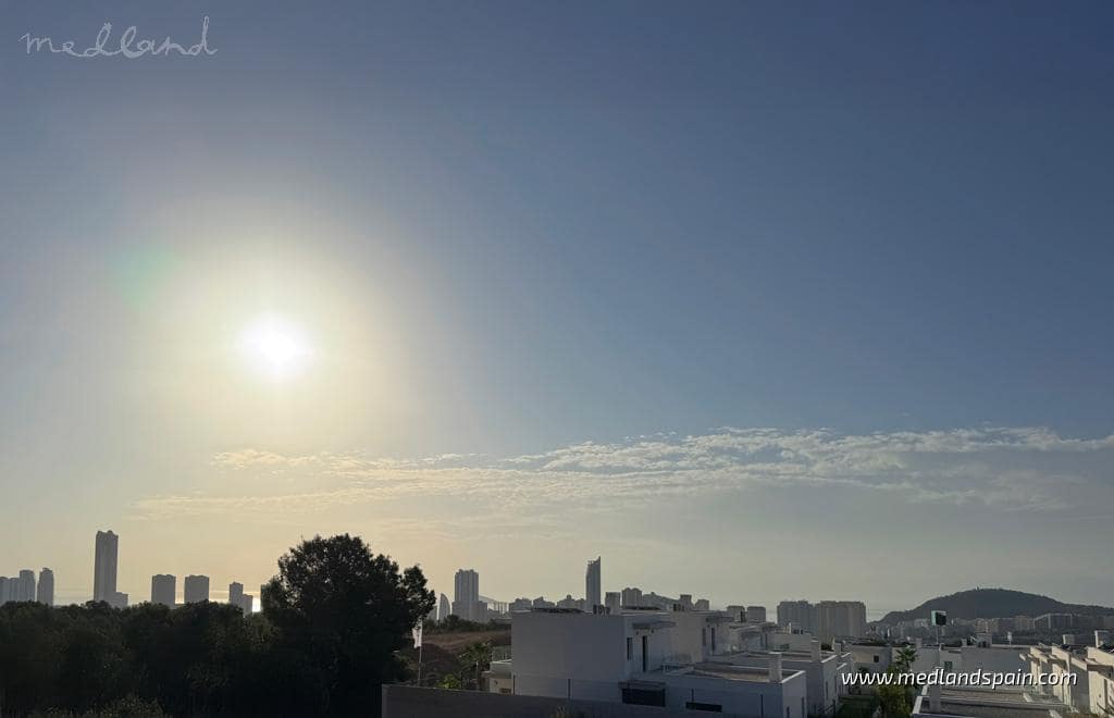 Chalet de 3 habitaciones en Finestrat en venta con piscina garaje - 807.000 € (Ref: 9410770)