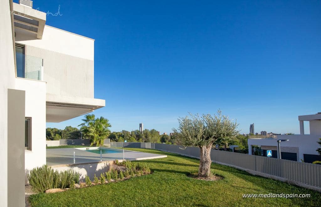 3 sypialnia Willa na sprzedaż w Finestrat z basenem garażem - 895 000 € (Ref: 9410770)
