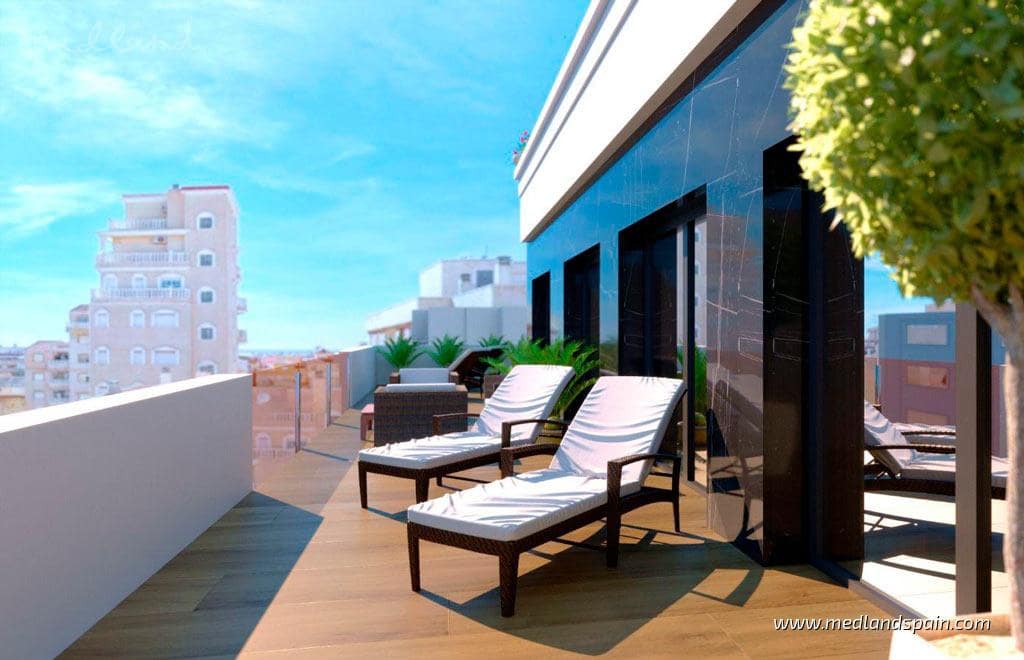 2 soverom Leilighet til salgs i Torrevieja med svømmebasseng - € 349 000 (Ref: 9419574)