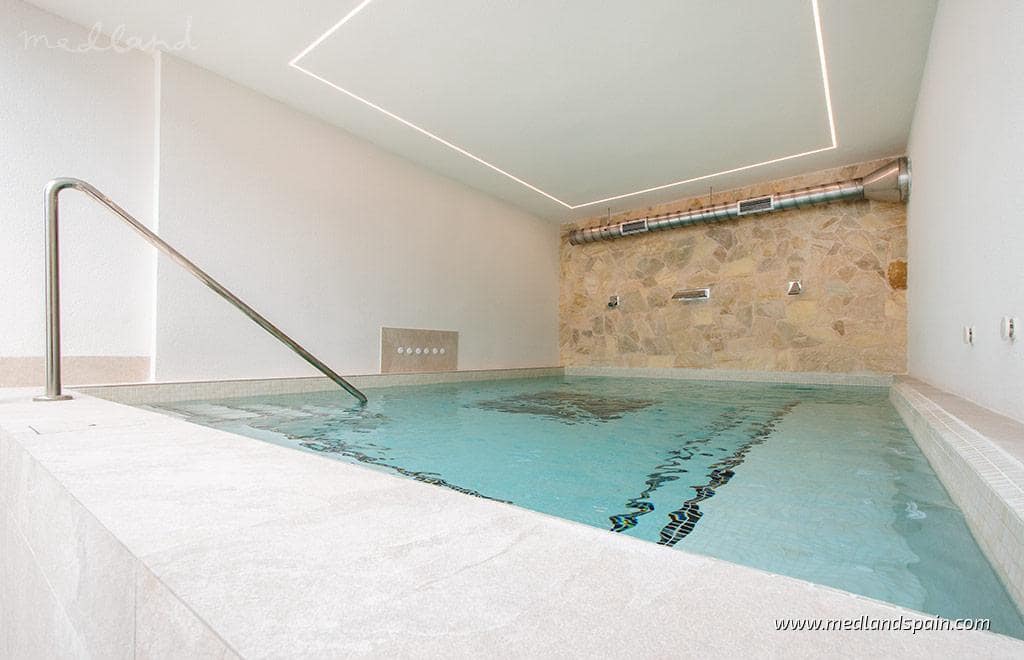 3 sovrum Lägenhet till salu i Guardamar del Segura med pool garage - 330 000 € (Ref: 9426987)