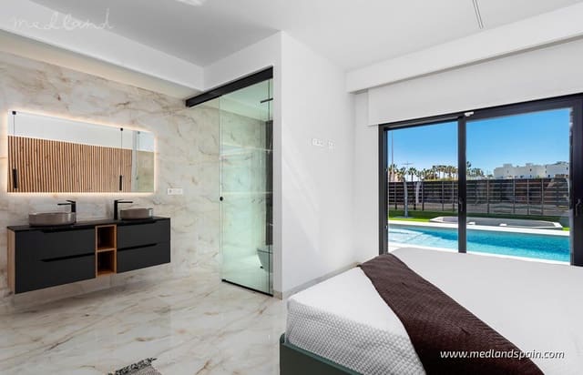 3 soveværelse Villa til salg i Algorfa med swimmingpool garage - € 670.000 (Ref: 9433326)