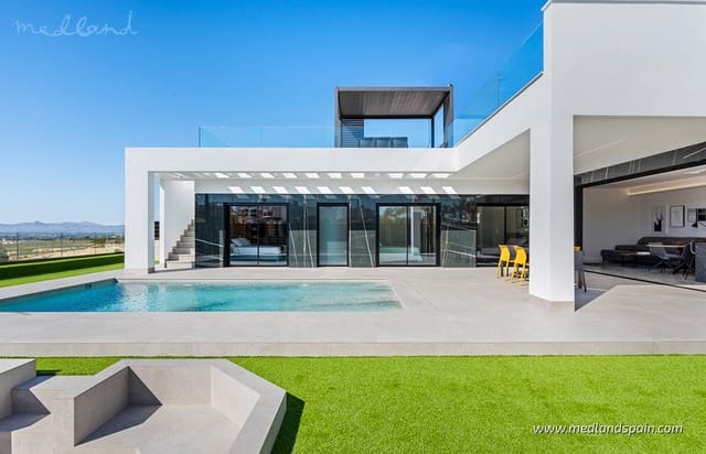 3 soveværelse Villa til salg i Algorfa med swimmingpool garage - € 670.000 (Ref: 9433326)