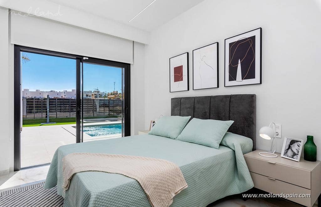 3 slaapkamer Villa te koop in Algorfa met zwembad garage - € 680.000 (Ref: 9433326)