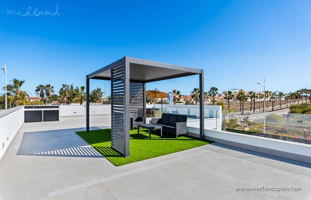 3 slaapkamer Villa te koop in Algorfa met zwembad garage - € 680.000 (Ref: 9433326)