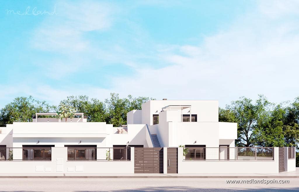 2 soverom Hus til salgs i Roldan med svømmebasseng - € 289 900 (Ref: 9439867)