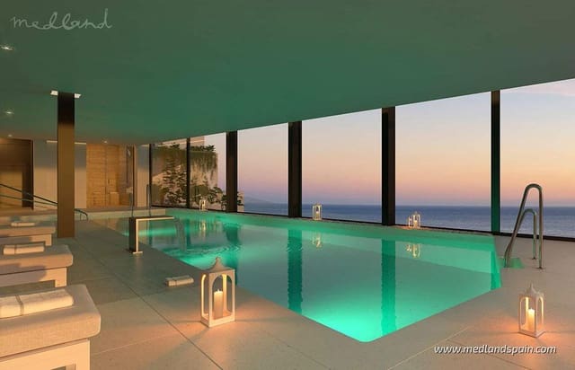 3 soveværelse Lejlighed til salg i Las Gaviotas  - Carvajal, Fuengirola med swimmingpool garage - € 2.048.000 (Ref: 9443122)