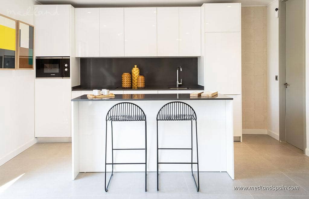 3 slaapkamer Appartement te koop in Torremolinos met zwembad garage - € 563.000 (Ref: 9443123)