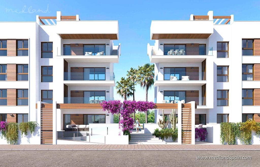 Apartamento de 3 habitaciones en Los Alcázares en venta con piscina garaje - 465.000 € (Ref: 9450374)
