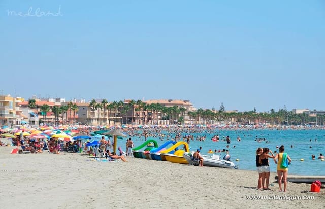 2 makuuhuone Huoneisto myytävänä paikassa Los Narejos, Los Alcázares mukana uima-altaan 
autotalli - 349 000 € (Ref: 9450378)