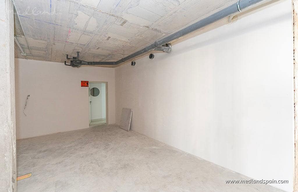 2 slaapkamer Appartement te koop in Torrevieja met zwembad garage - € 315.000 (Ref: 9456132)