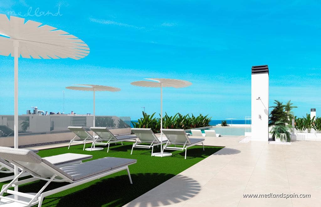 2 makuuhuone Huoneisto myytävänä paikassa Guardamar del Segura mukana uima-altaan - 297 000 € (Ref: 9465414)