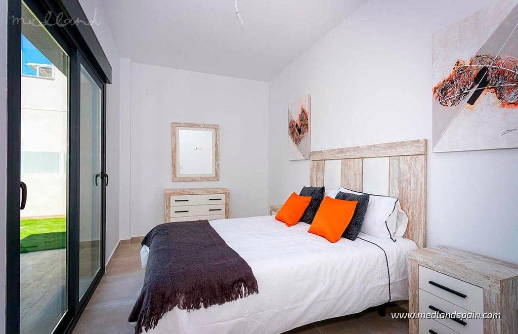 3 sypialnia Willa na sprzedaż w Daya Nueva z basenem garażem - 438 000 € (Ref: 9468283)