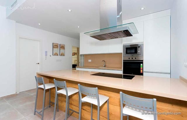 3 sypialnia Willa na sprzedaż w Daya Nueva z basenem garażem - 438 000 € (Ref: 9468283)