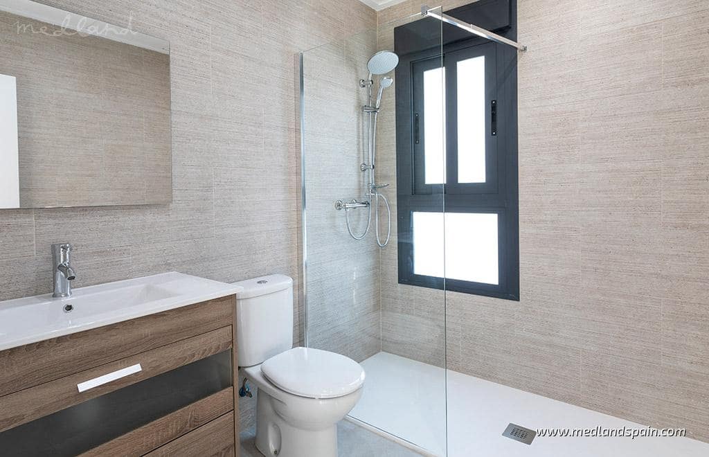 3 sypialnia Willa na sprzedaż w Daya Nueva z basenem garażem - 438 000 € (Ref: 9468283)