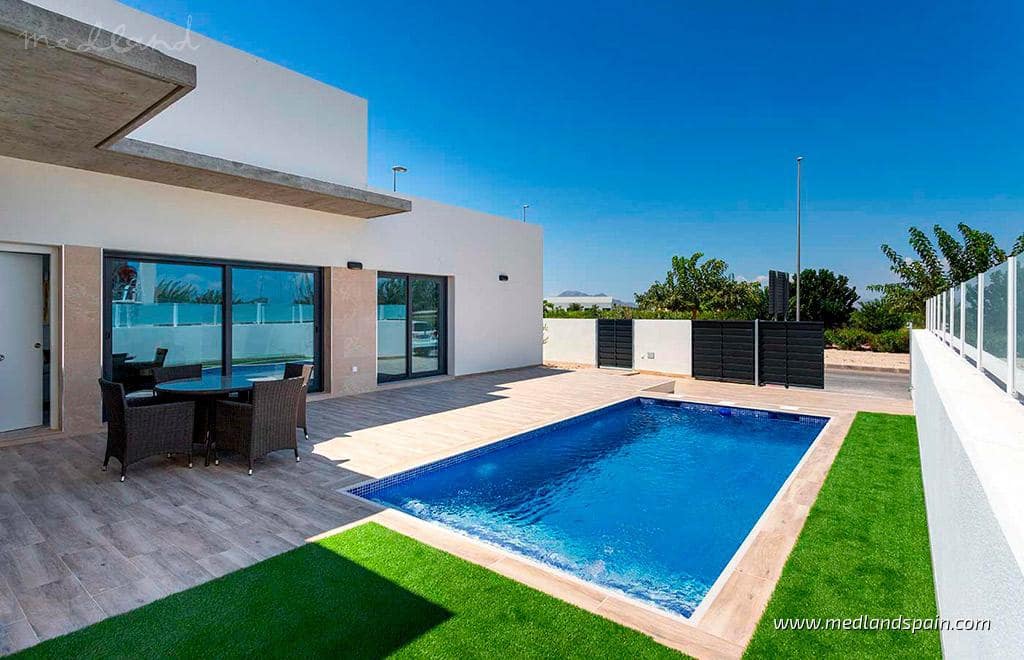 3 bedroom Villa for sale in Daya Nueva with pool garage - € 453,000 (Ref: 9468283)