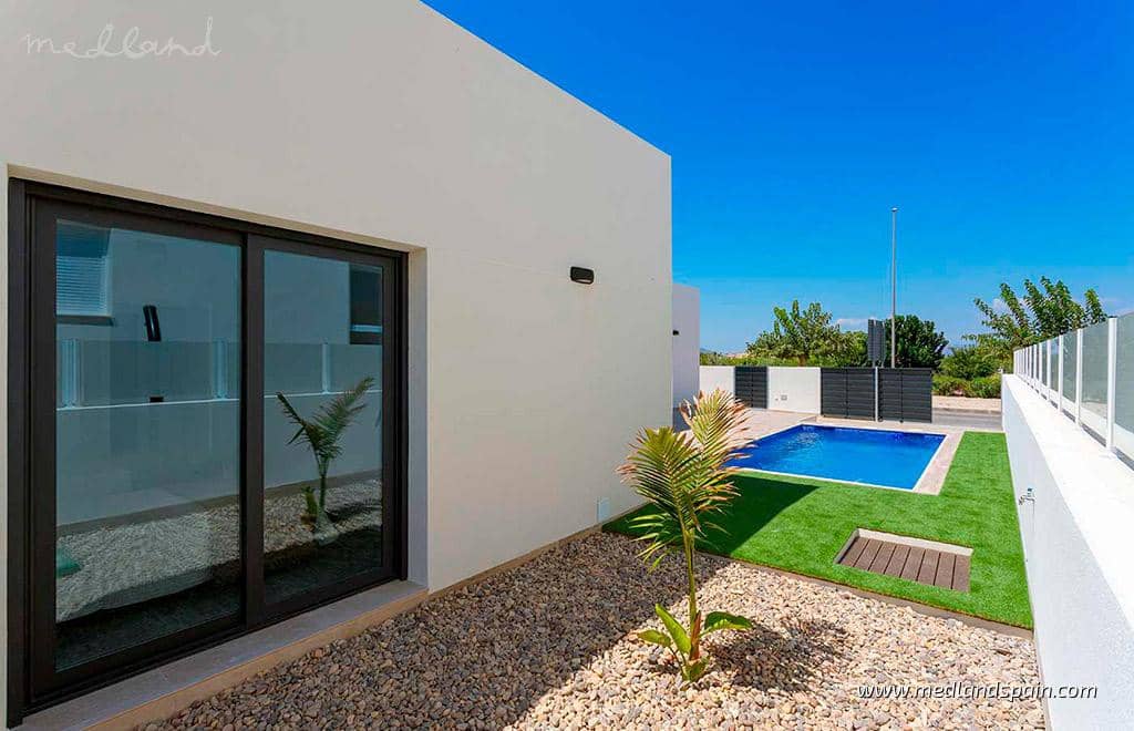 3 bedroom Villa for sale in Daya Nueva with pool garage - € 453,000 (Ref: 9468283)