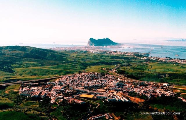 4 makuuhuone Omakotitalo myytävänä paikassa Sotogrande Alto, San Roque mukana uima-altaan 
autotalli - 549 000 € (Ref: 9485207)